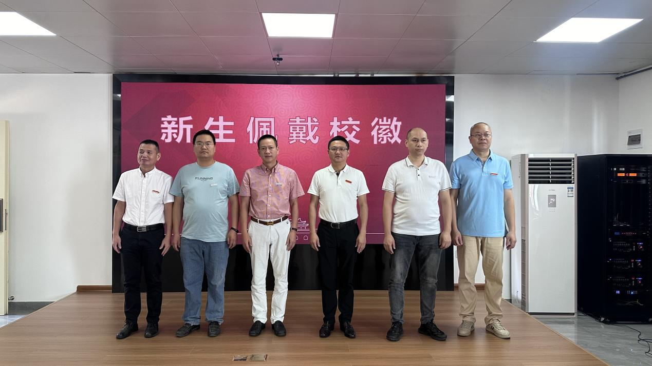 1728894774607363.png 8686.png