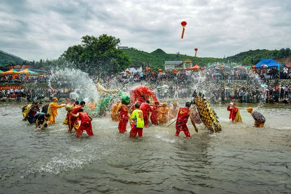 郭建生《妈祖走水》