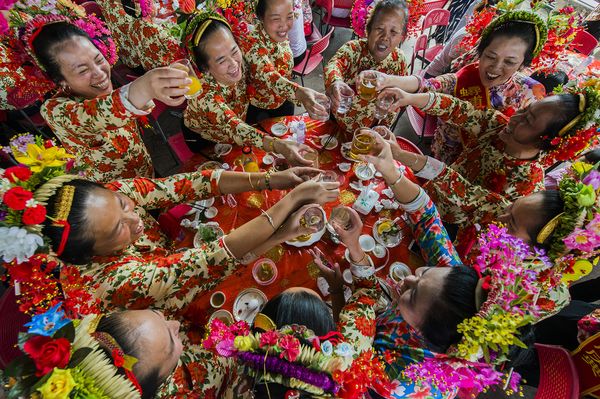 黄论谦《欢聚一堂》